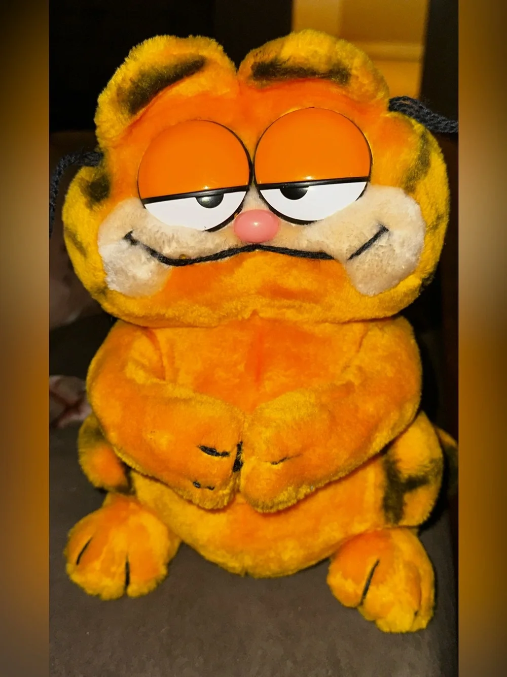 🧡 Vintage Garfield Plush by Dakin – 12” – Retro Collectible